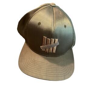 Undefeated Men Green Satin Snapback Baseball Trucker Hat One Size